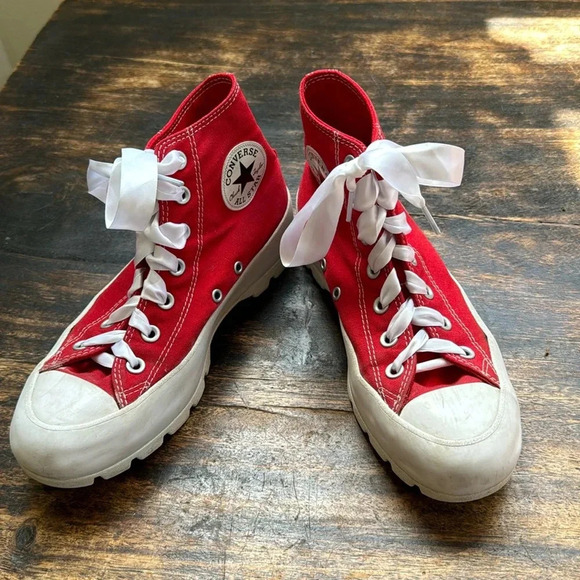 Custom Chuck Taylor All Star Lugged Platform
Red Customized with the word Kiss - Picture 3 of 11